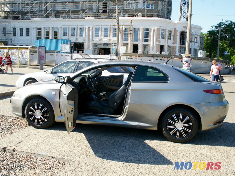 2009' Alfa Romeo GT photo #5