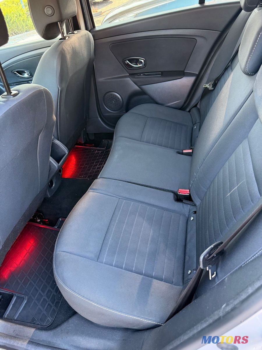 2015' Renault Megane photo #5