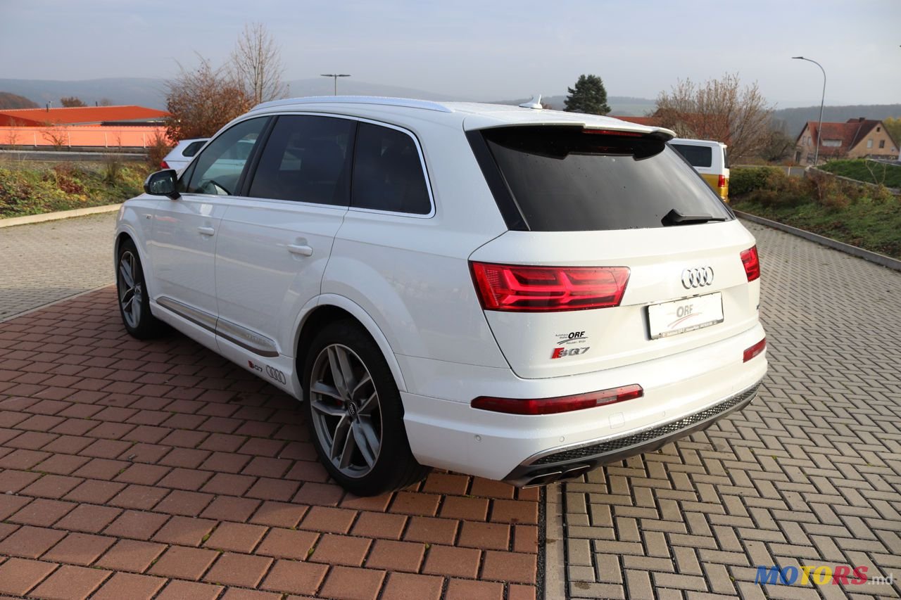 2017' Audi SQ7 photo #4