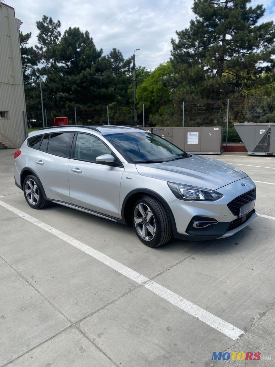 2020' Ford Focus photo #1