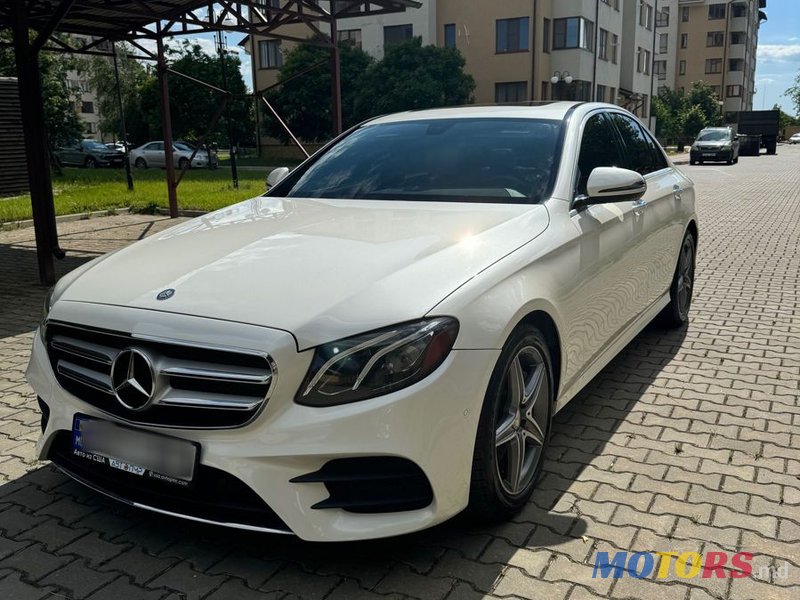 2017' Mercedes-Benz E-Class photo #3