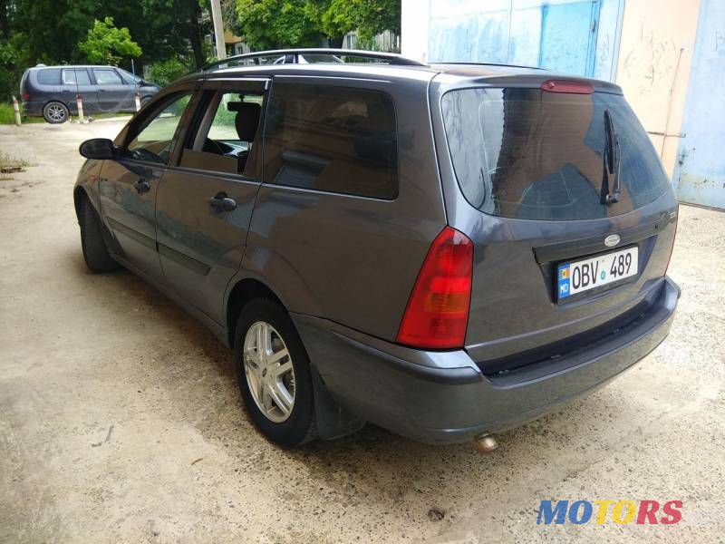 2002' Ford Focus photo #5