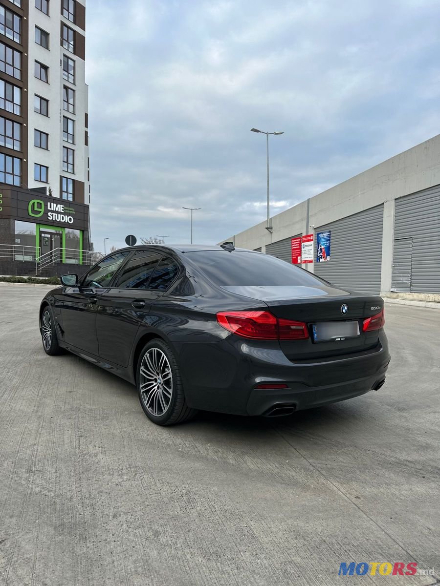 2020' BMW 5 Series photo #4