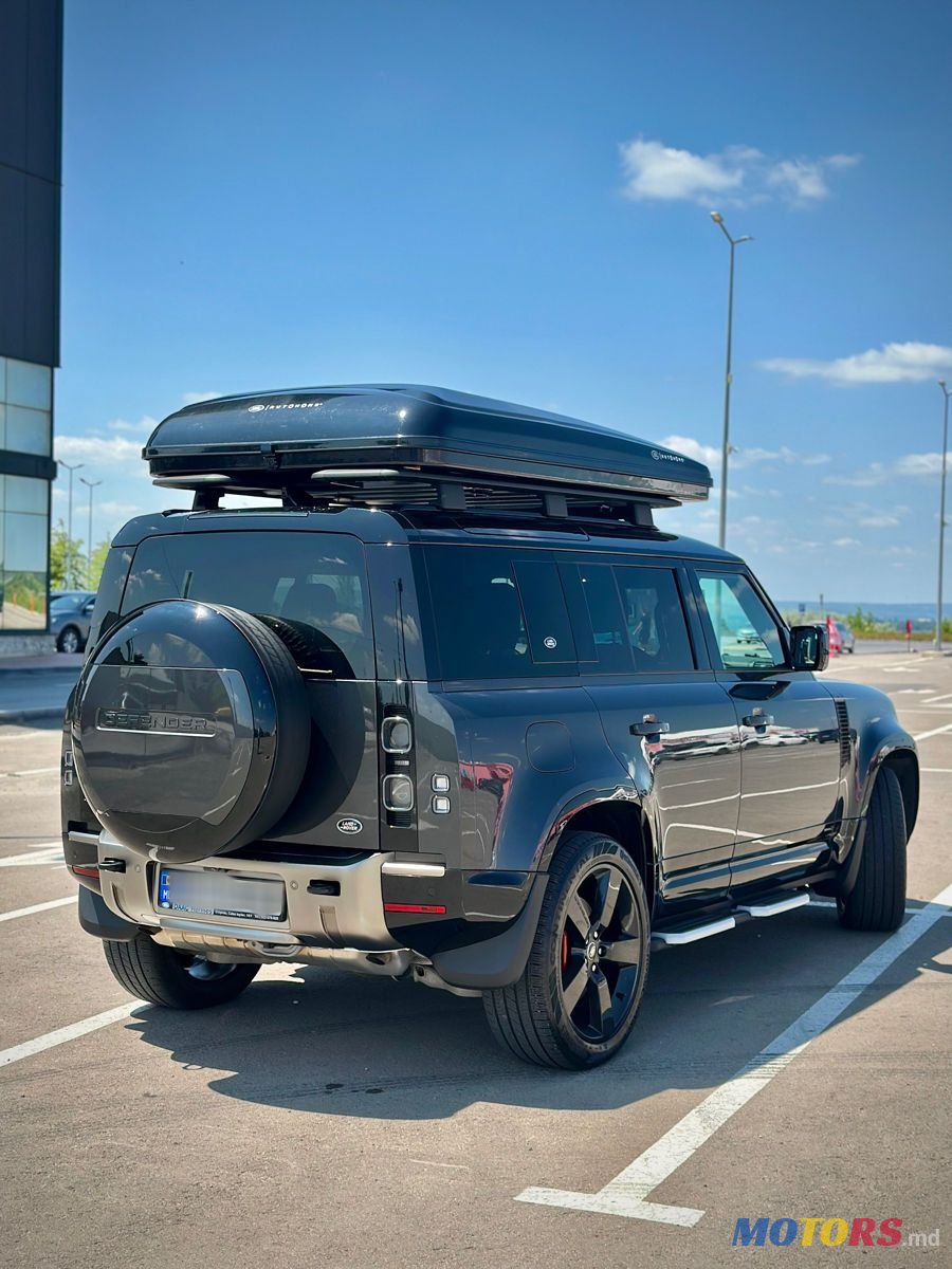 2023' Land Rover Defender photo #2