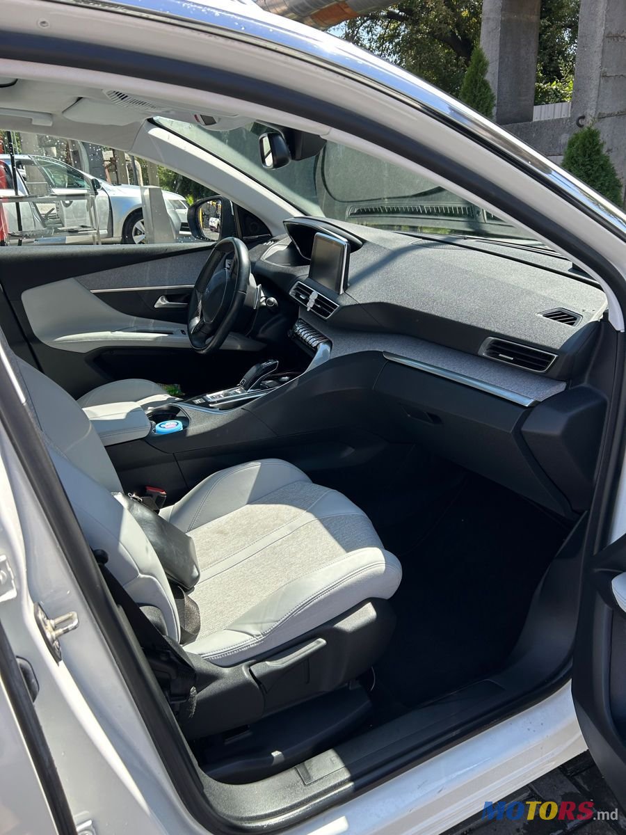 2019' Peugeot 3008 photo #5
