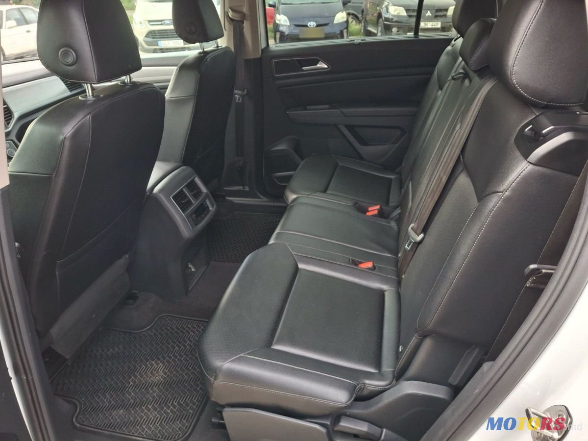 2018' Volkswagen Atlas photo #5