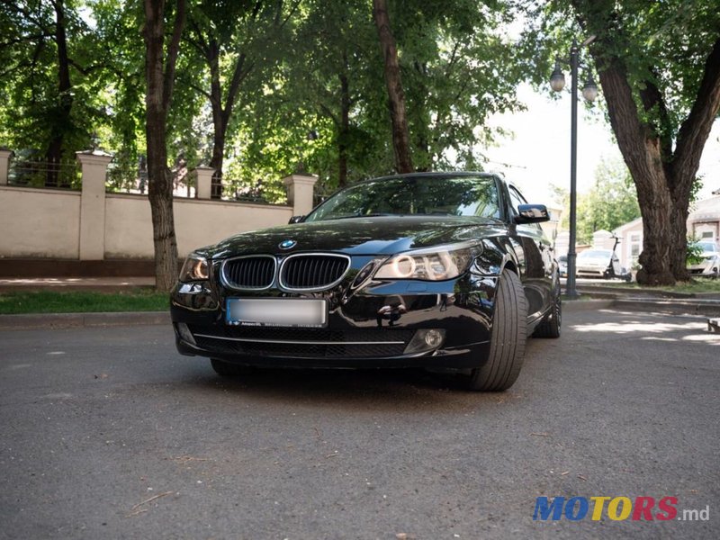 2009' BMW 5 Series photo #2