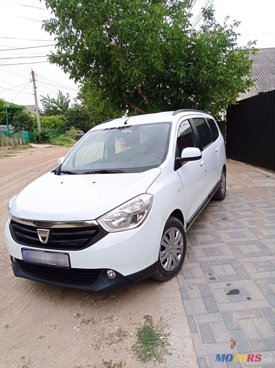 2012' Dacia Lodgy photo #4