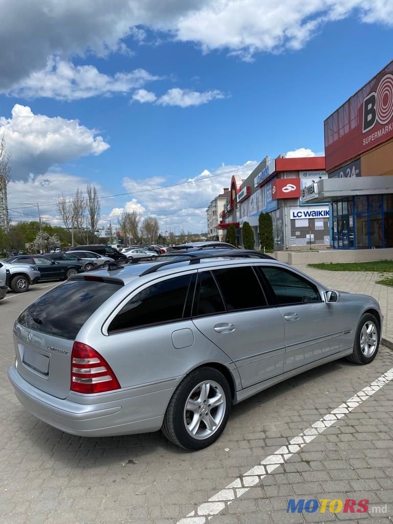 2005' Mercedes-Benz C Класс photo #2
