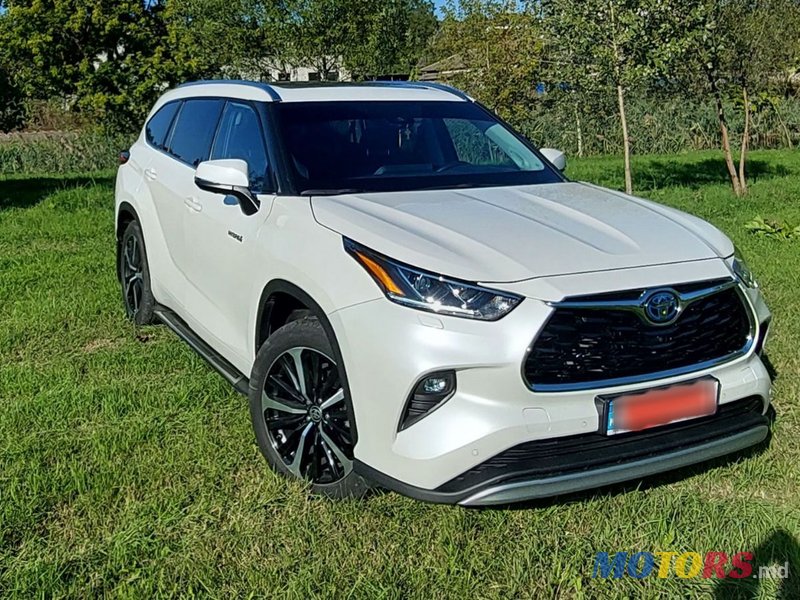 2021' Toyota Highlander photo #1