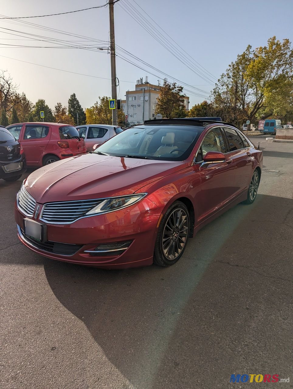 2013' Lincoln MKZ photo #1