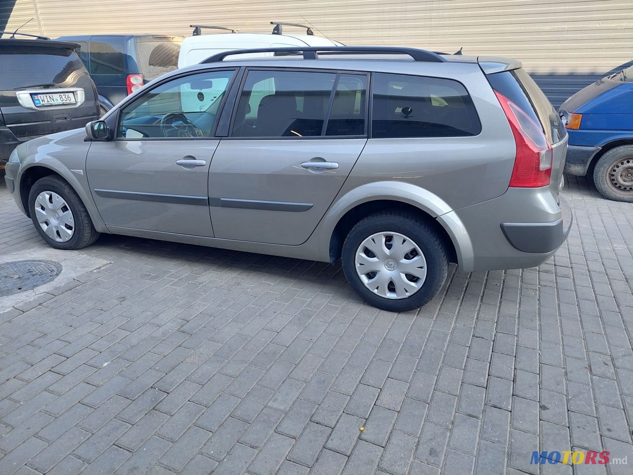 2008' Renault Megane photo #4