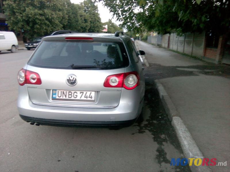 2006' Volkswagen Passat photo #6