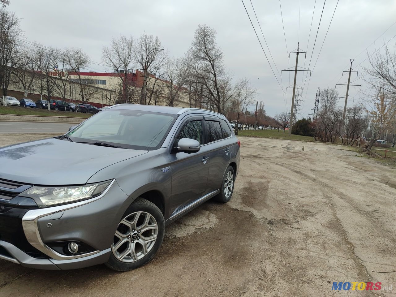 2015' Mitsubishi Outlander photo #1