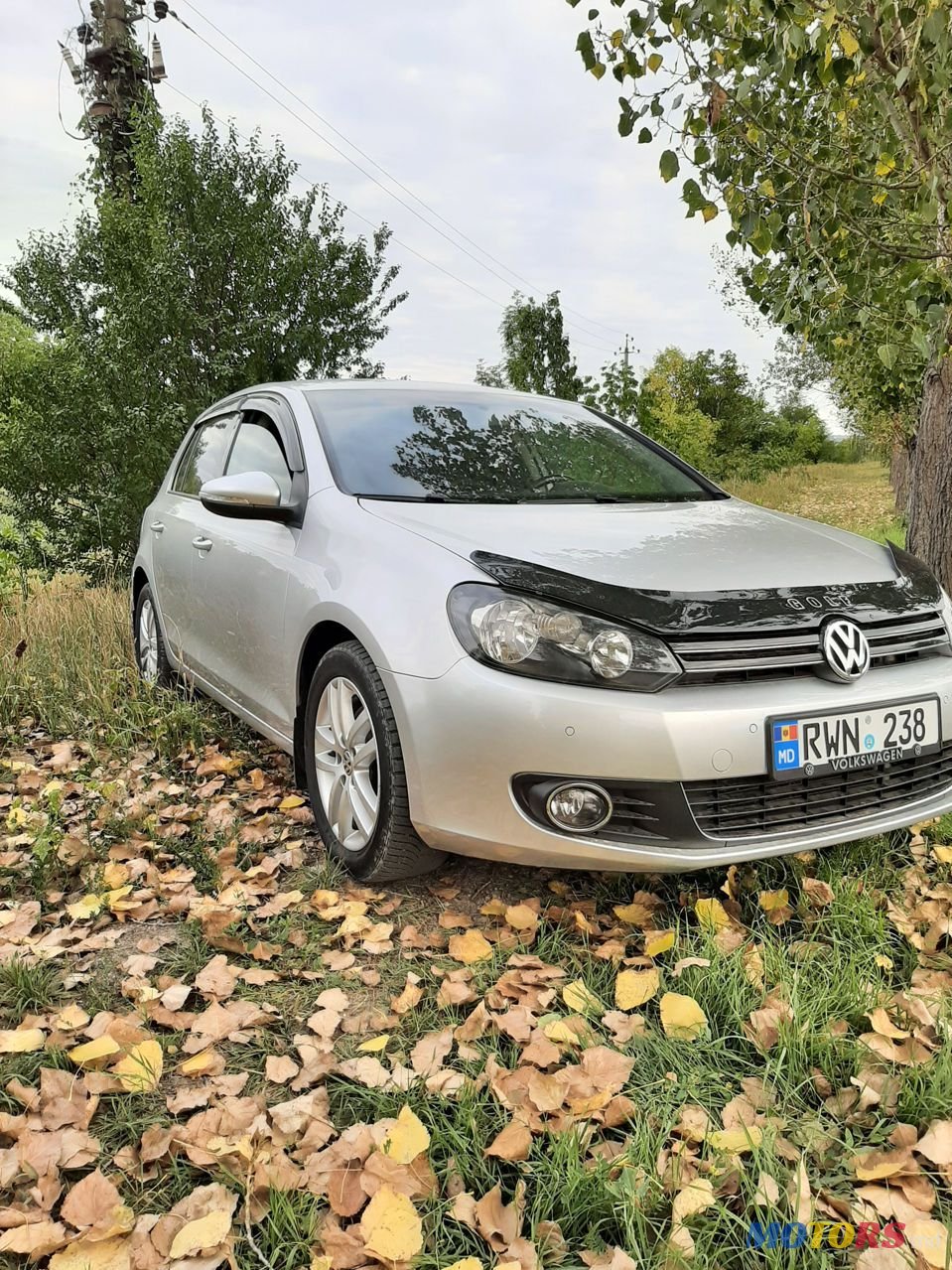 2010' Volkswagen Golf photo #2