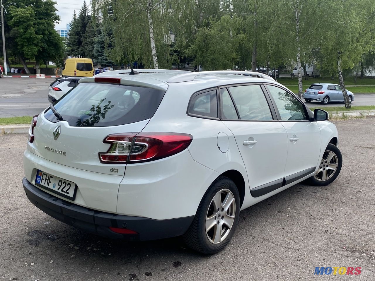 2012' Renault Megane photo #2