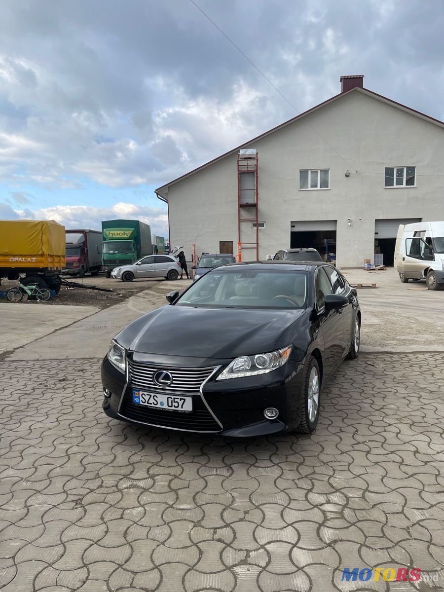 2013' Lexus Es Series photo #3