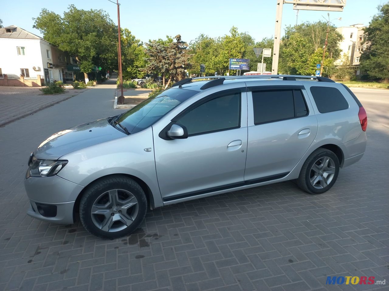2014' Dacia Logan Mcv photo #2