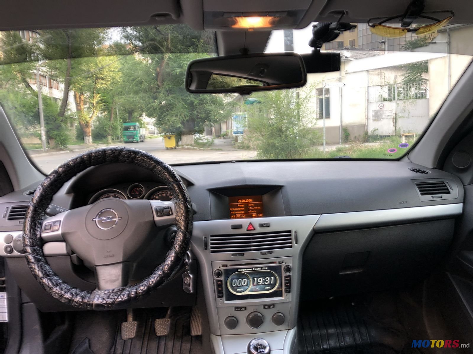 2009' Opel Astra H Универсал photo #3