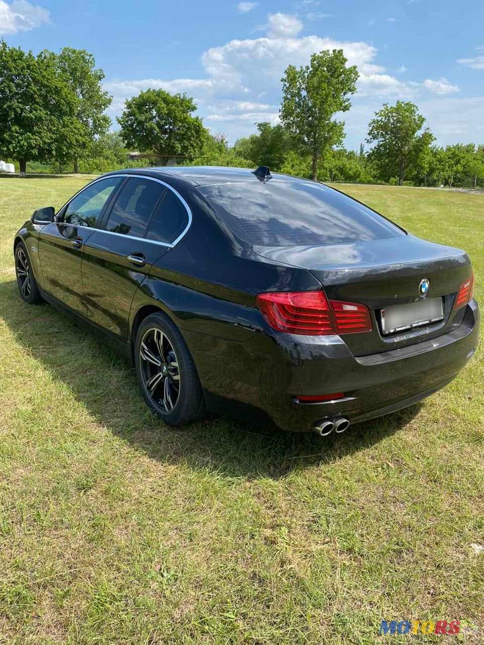 2015' BMW 5 Series photo #3