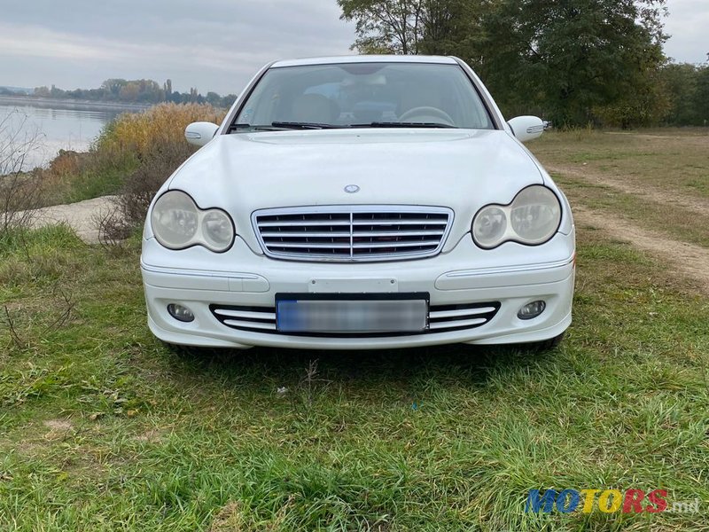 2006' Mercedes-Benz C-Class photo #2