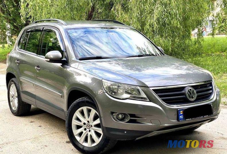 2009' Volkswagen Tiguan photo #1