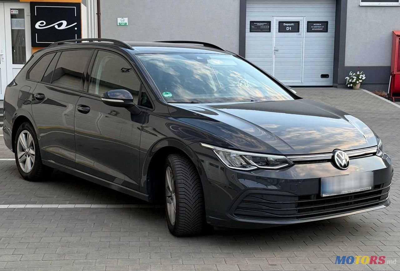 2020' Volkswagen Golf photo #3