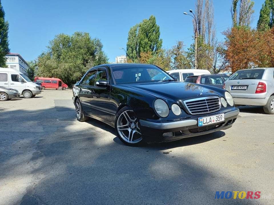 2001' Mercedes-Benz E Класс photo #1