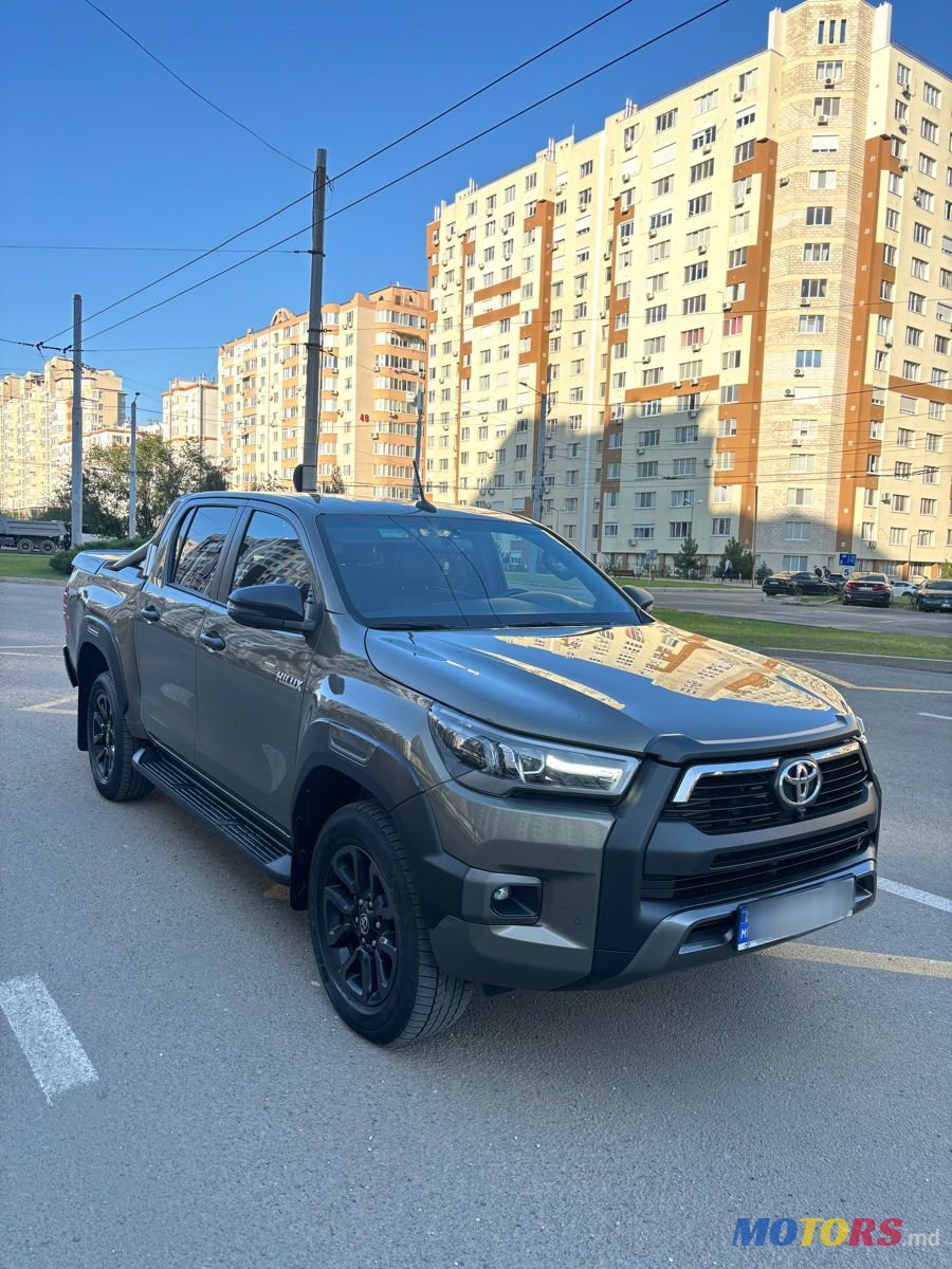 2023' Toyota Hilux photo #1