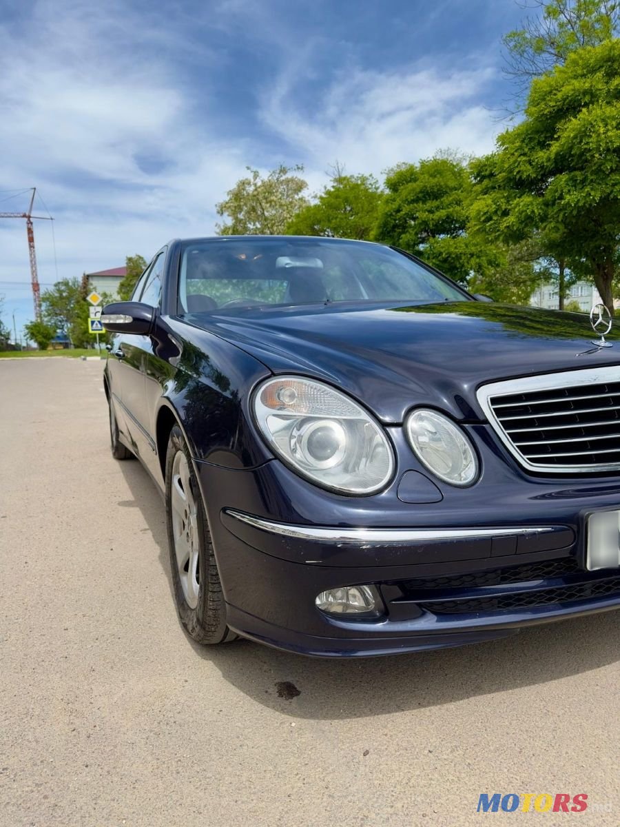 2006' Mercedes-Benz E-Class photo #2