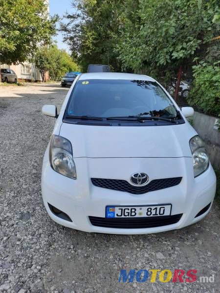 2010' Toyota Yaris photo #4