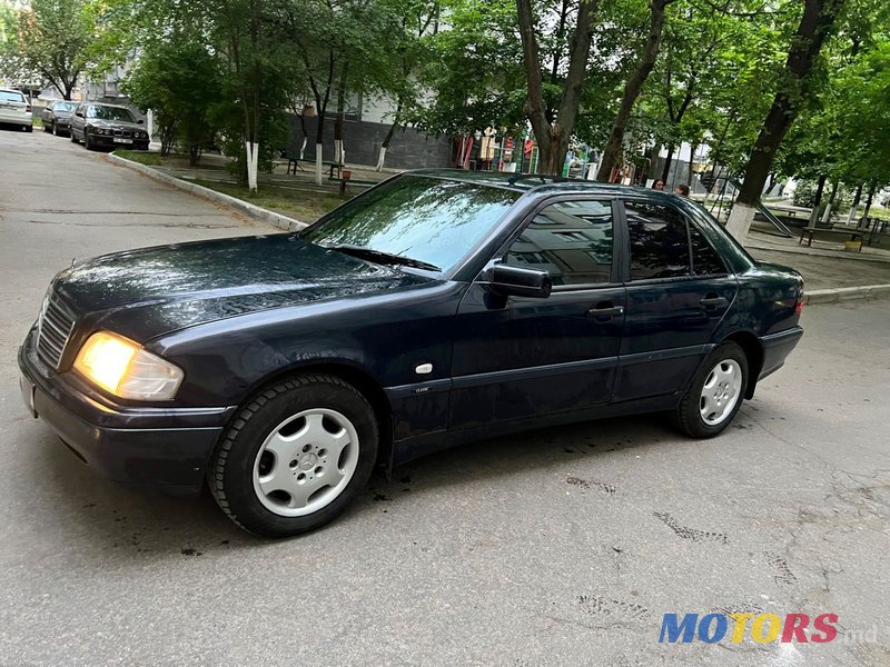 2000' Mercedes-Benz C Класс photo #1