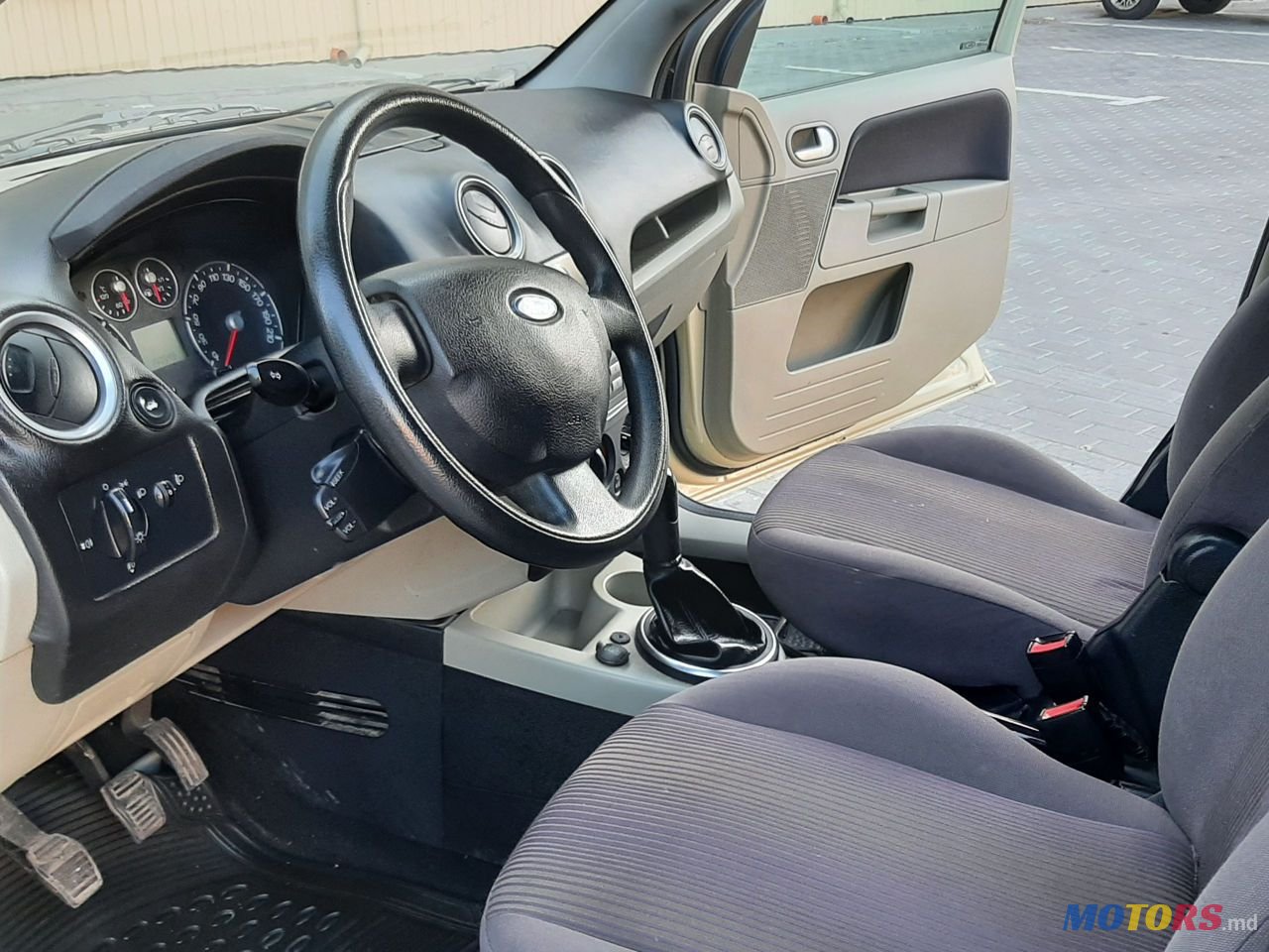 2010' Ford Fusion photo #5