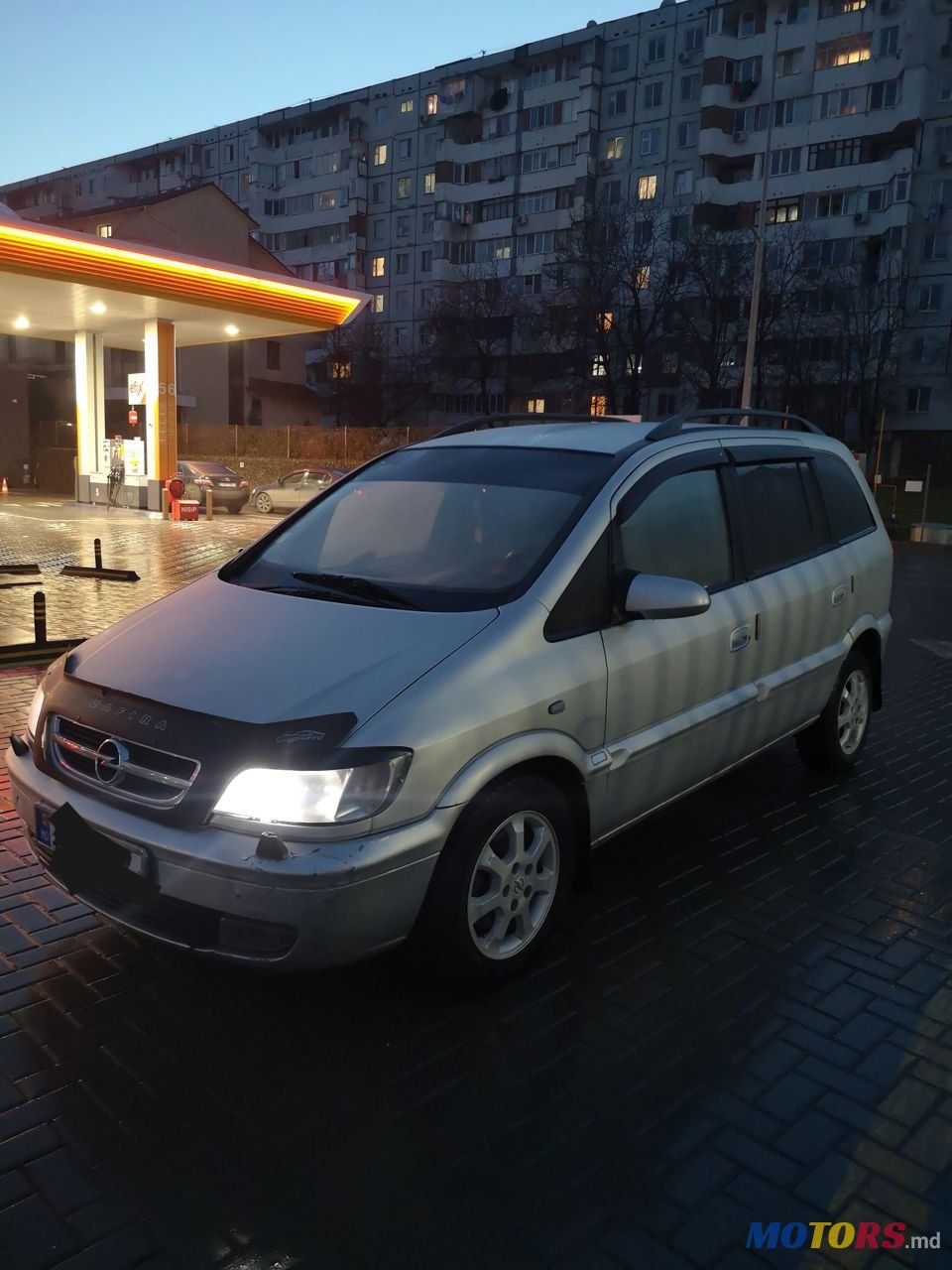 2004' Opel Zafira photo #2