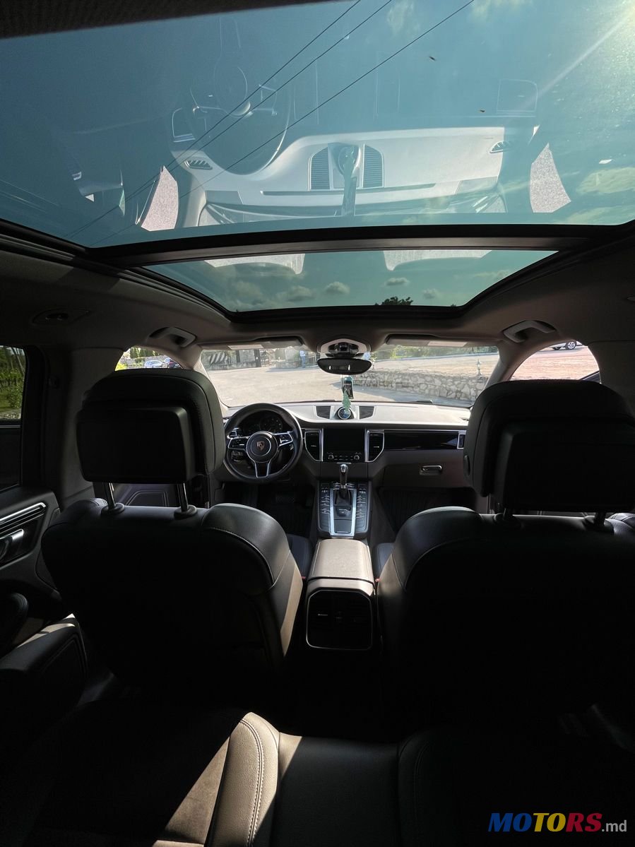 2016' Porsche Macan photo #6