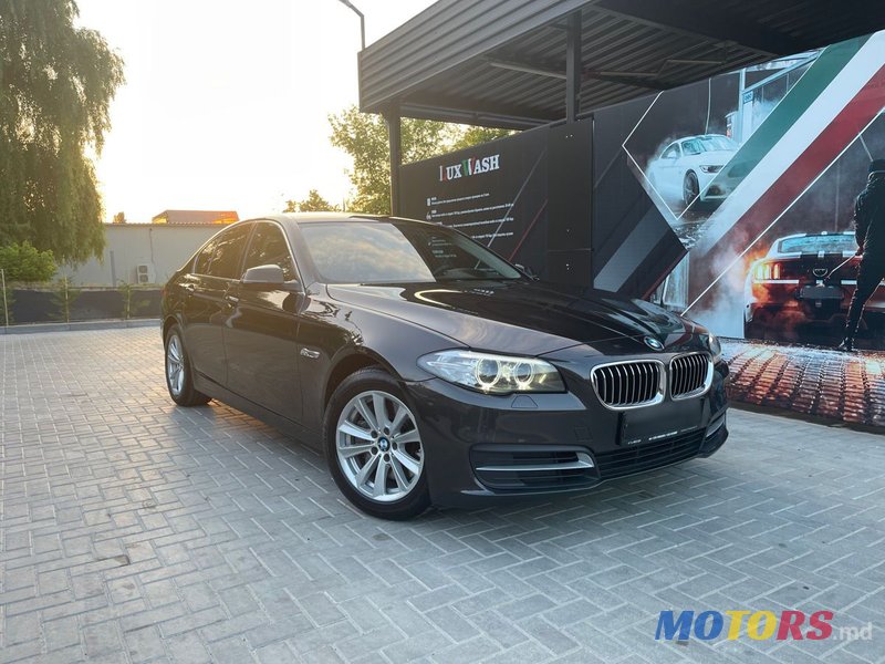 2016' BMW 5 Series photo #2