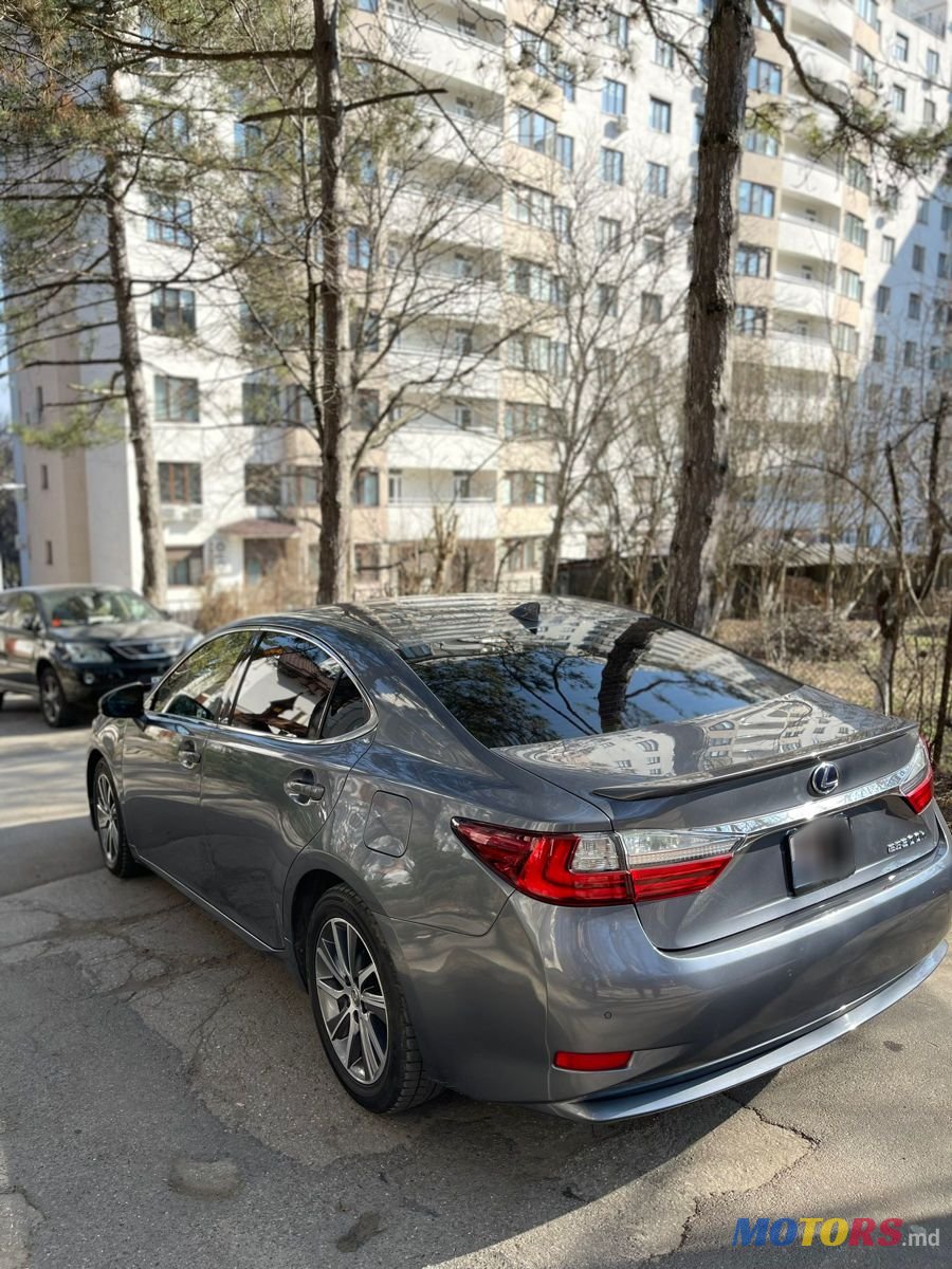 2016' Lexus Es Series photo #5