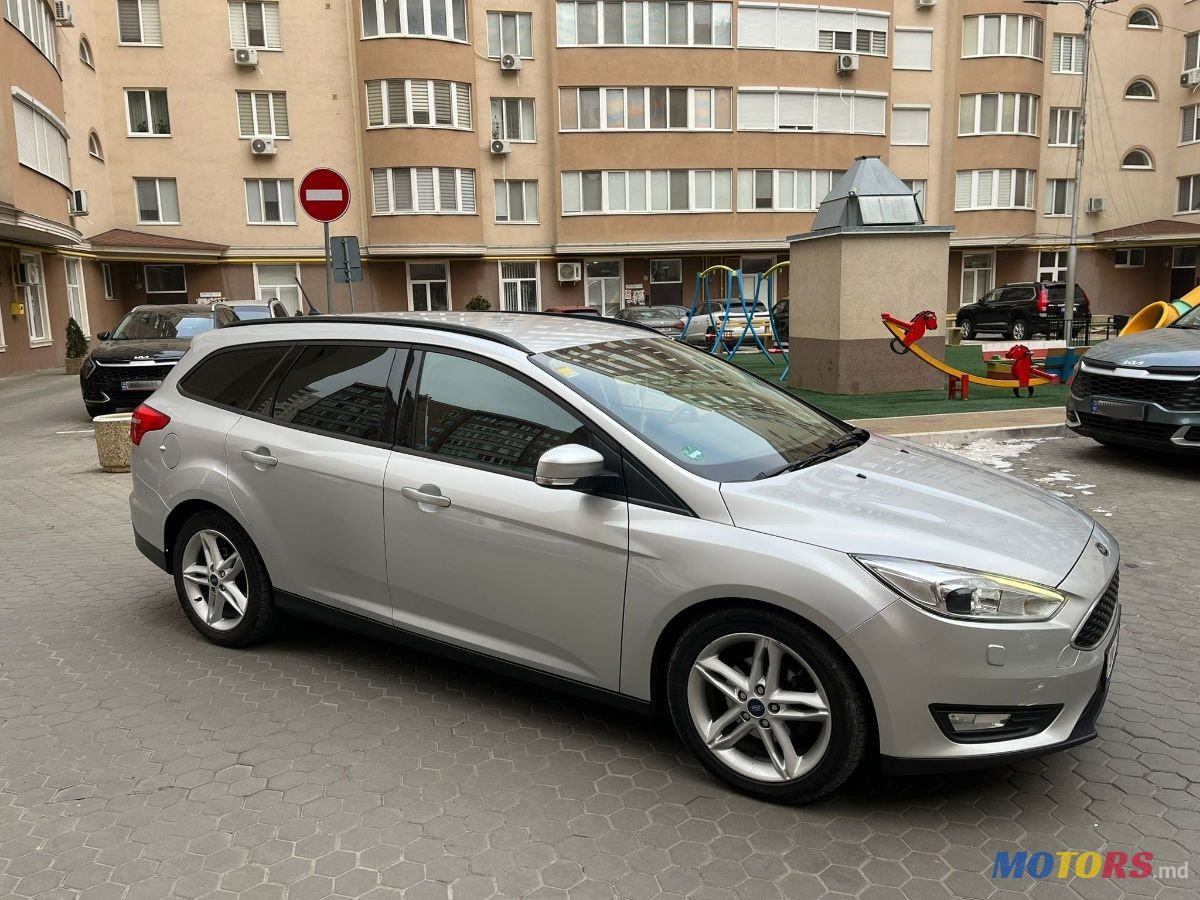 2017' Ford Focus photo #2