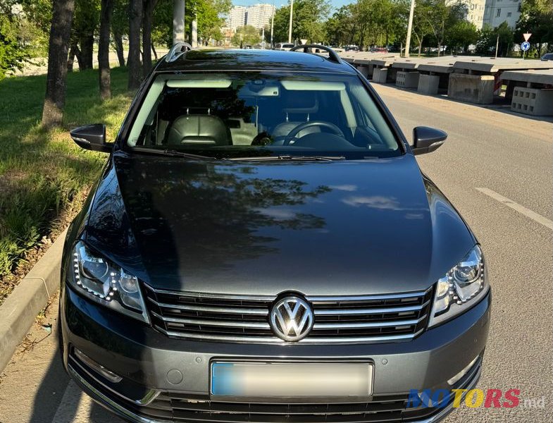 2012' Volkswagen Passat photo #3