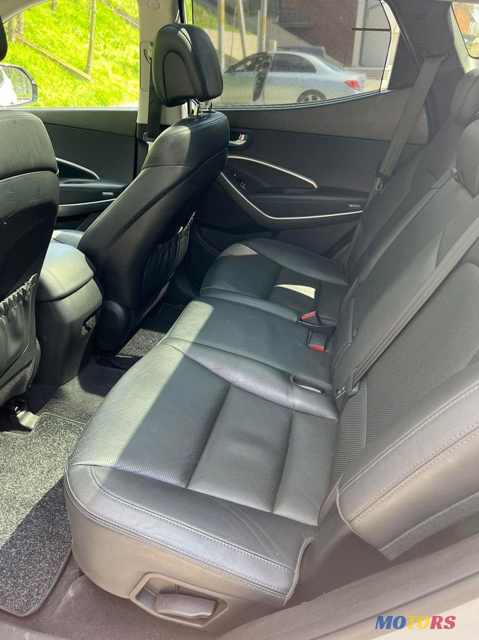 2015' Hyundai Santa Fe photo #4