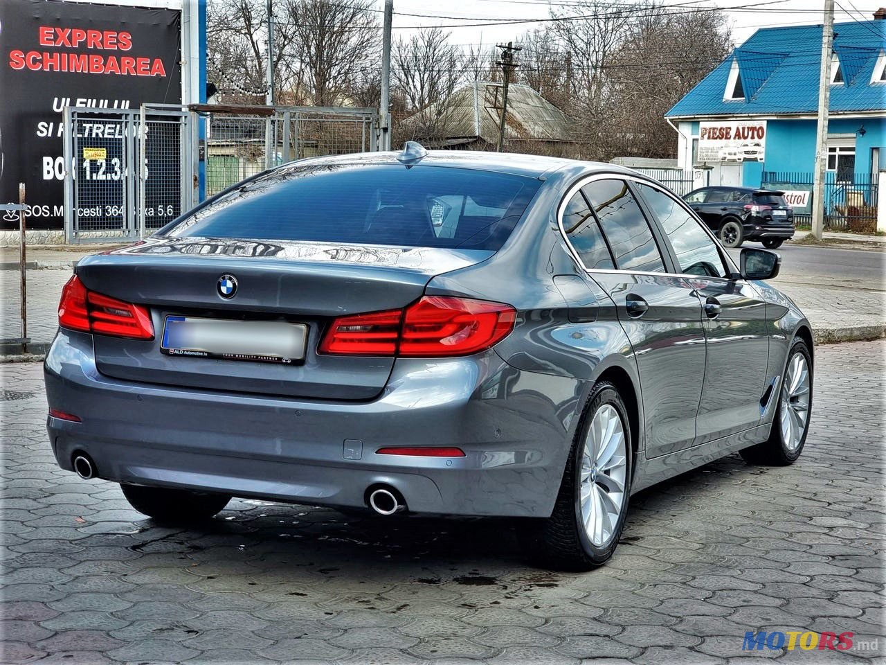 2017' BMW 5 Series photo #3