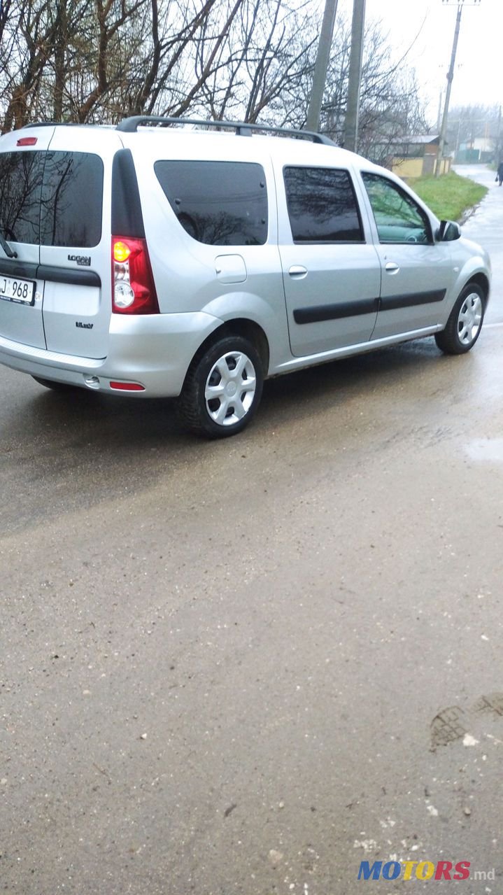 2009' Dacia Logan Mcv photo #3