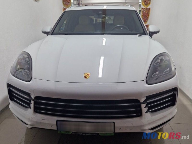 2019' Porsche Cayenne photo #1