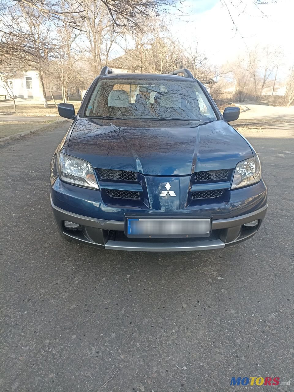 2004' Mitsubishi Outlander photo #3