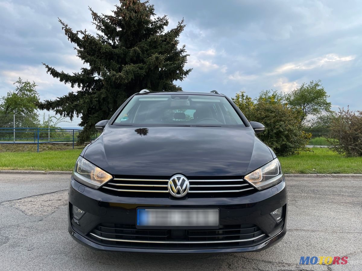 2015' Volkswagen Golf Plus photo #1