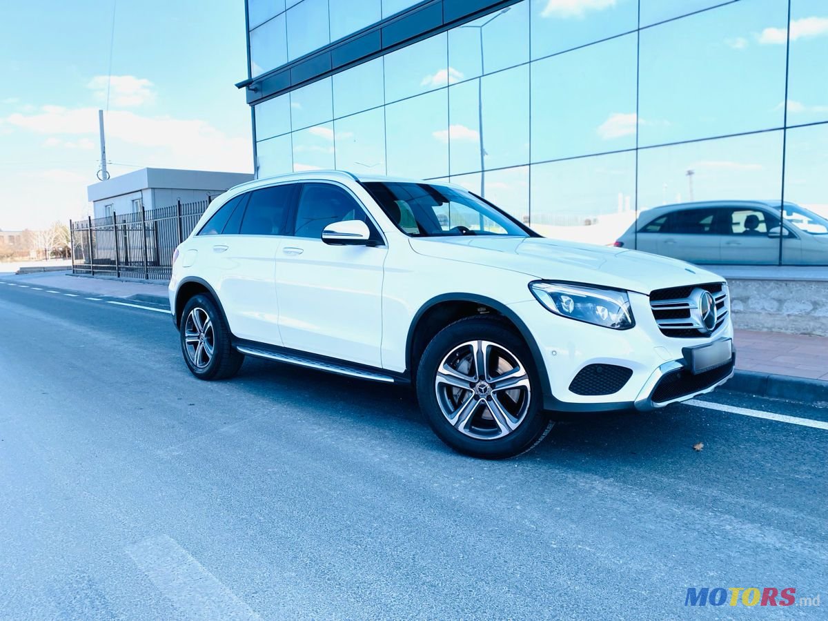 2017' Mercedes-Benz GLC photo #4