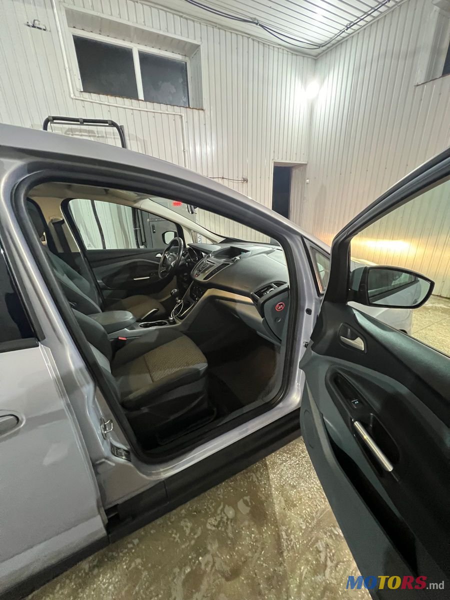 2012' Ford C-MAX photo #6