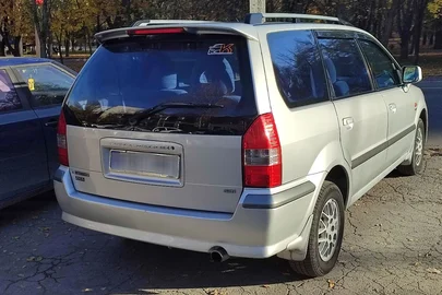 1999' Mitsubishi Space Wagon