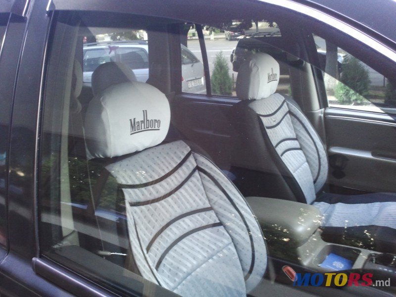 2002' Jeep Grand Cherokee photo #4