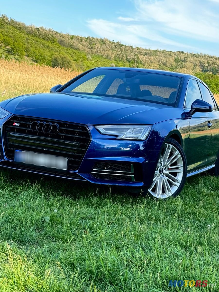2017' Audi A4 photo #2